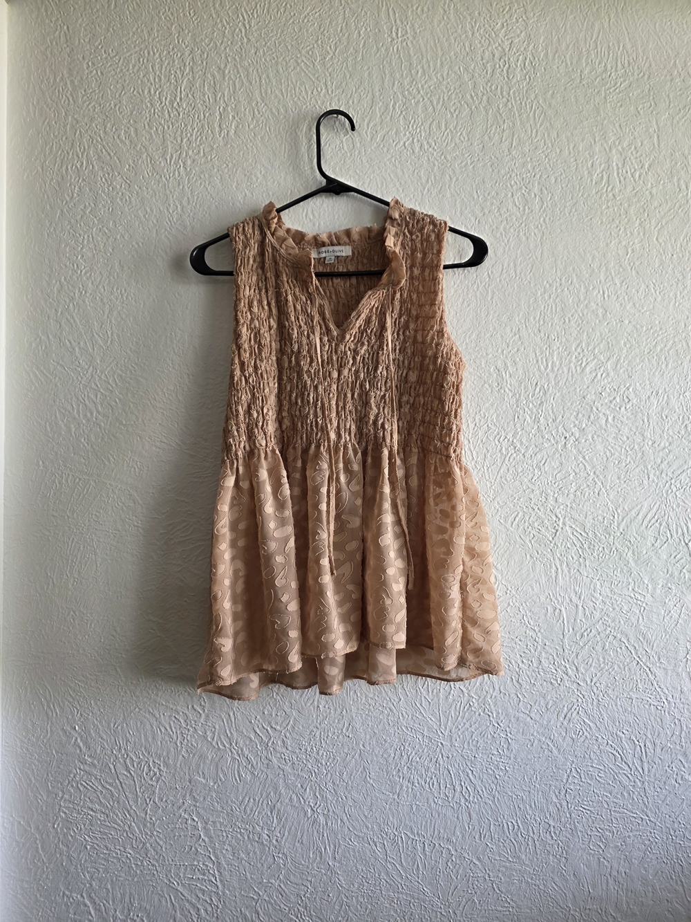 Rose & Olive Tan Textured Sleeveless Tank Top